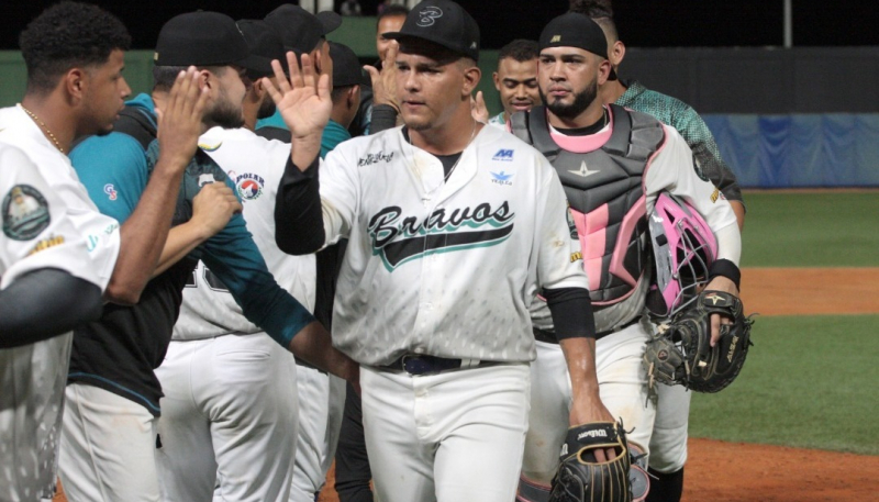 BRAVOS PASÓ LA ESCOBA Y LE QUITÓ CIMA A CARDENALES