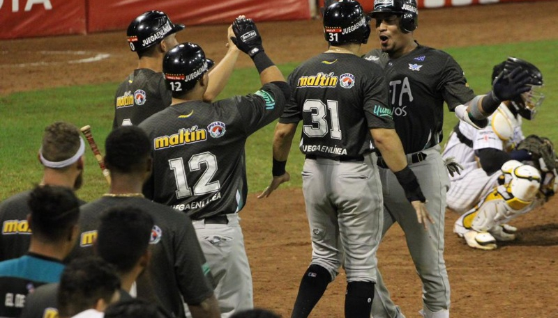 A LO BRAVO... MARGARITA GANÓ SERIE PARTICULAR A LEONES