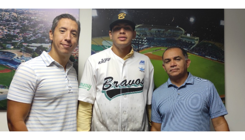 PROSPECTO DE CACHORROS DE CHICAGO ES LA NUEVA ADQUISICIÓN DE BRAVOS