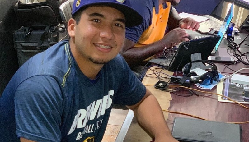 BRAVOS SUMÓ BRAZO DE PROSPECTO DE MILWAUKEE