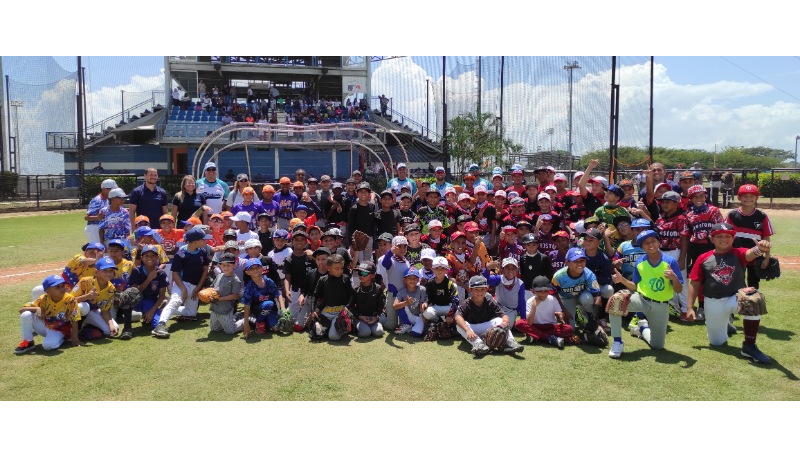 EMOCIONANTE CLÍNICA DE BEISBOL VIVIERON NIÑOS CARABOBEÑOS DE LA MANO DE POLAR Y BRAVOS