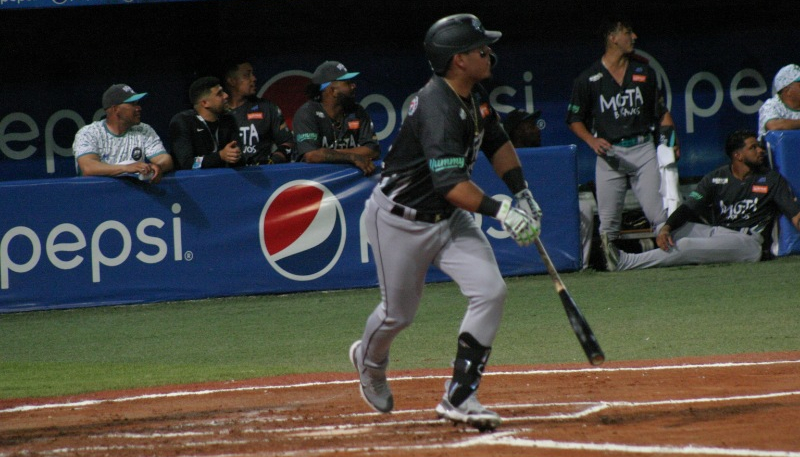 BRAVOS CAYÓ EN DUELO INAUGURAL