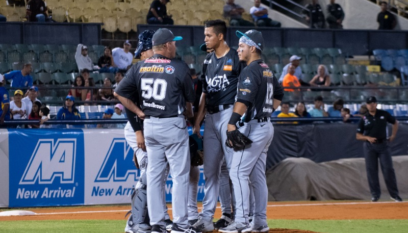BRAVOS CAYÓ BATALLANDO EN VALENCIA