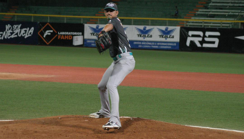 CENTENO LIDERÓ BLANQUEADA EN PUERTO LA CRUZ