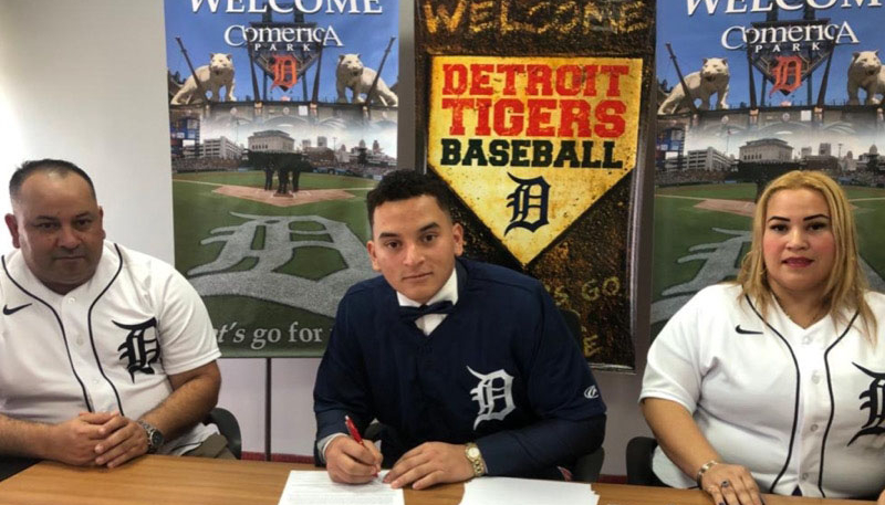 JIMÉNEZ PACTÓ CON TIGRES DE DETROIT