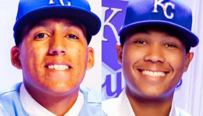 KANSAS CITY FIRMÓ A DOS PROSPECTOS BRAVOS