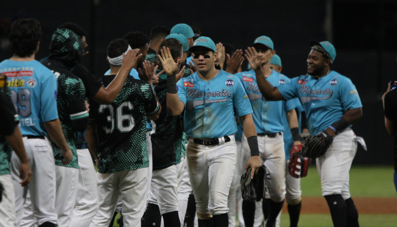 BRAVOS REMONTÓ Y FRENÓ A LARA