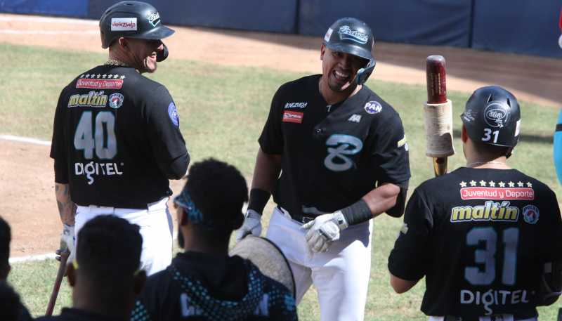 BRAVOS DOMINÓ Y PESCÓ VICTORIA EN LA UCV