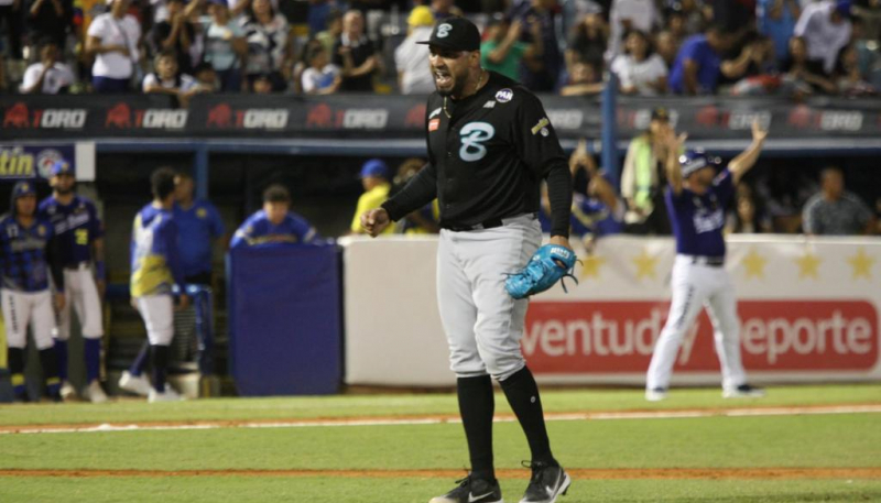 ¡UNÁNIME! ÓSMER MORALES ES EL PITCHER DEL AÑO