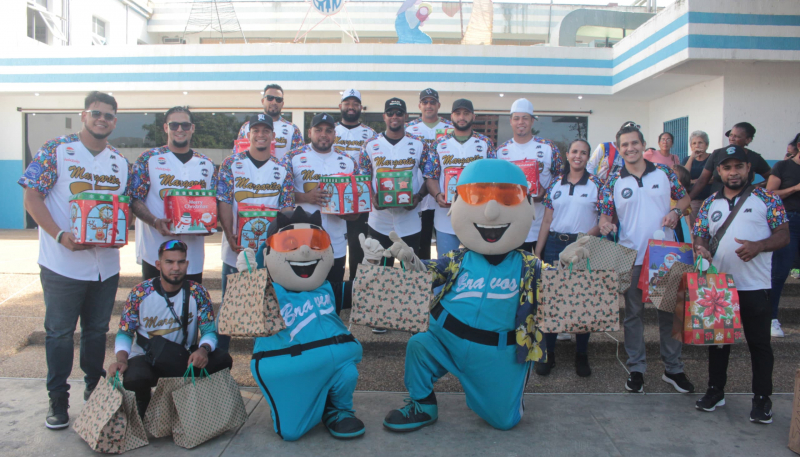 BRAVOS Y ASODABEISBOL LLEVARON ALEGRÍA NAVIDEÑA AL HOSPITAL CENTRAL DE PORLAMAR