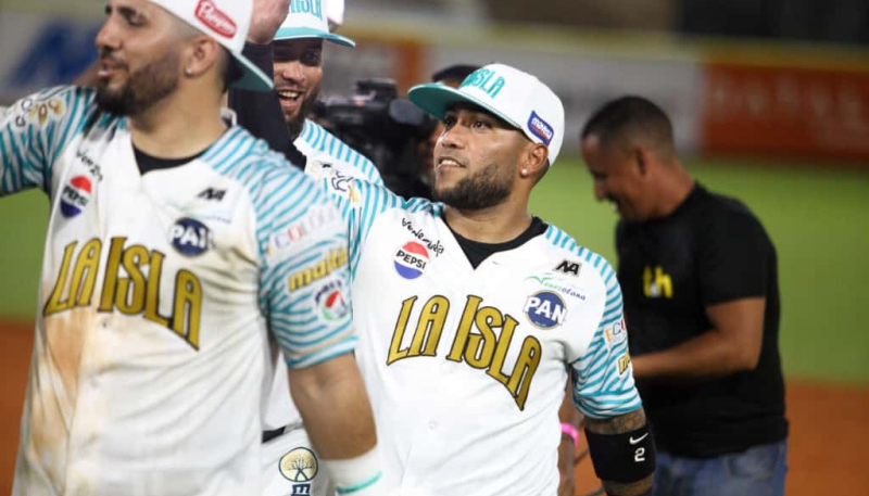 BRAVOS PEGÓ PRIMERO EN SERIE ORIENTAL