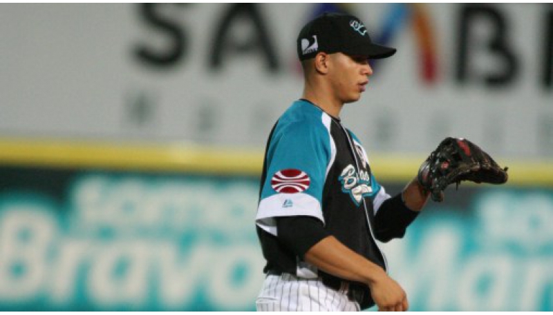 César y Piña brillaron en AA